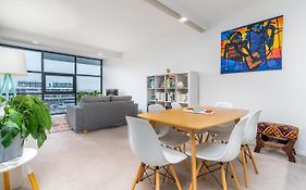 Captivating Lake Views In Kingston - Hosted By Canstay